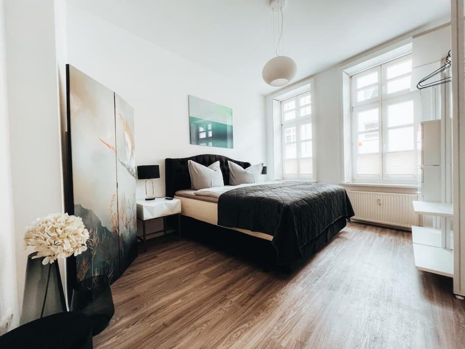 Lieblingsapartment No.10 Mit 2 Schlafzimmern Und Eigener Terrasse Rostock Luaran gambar